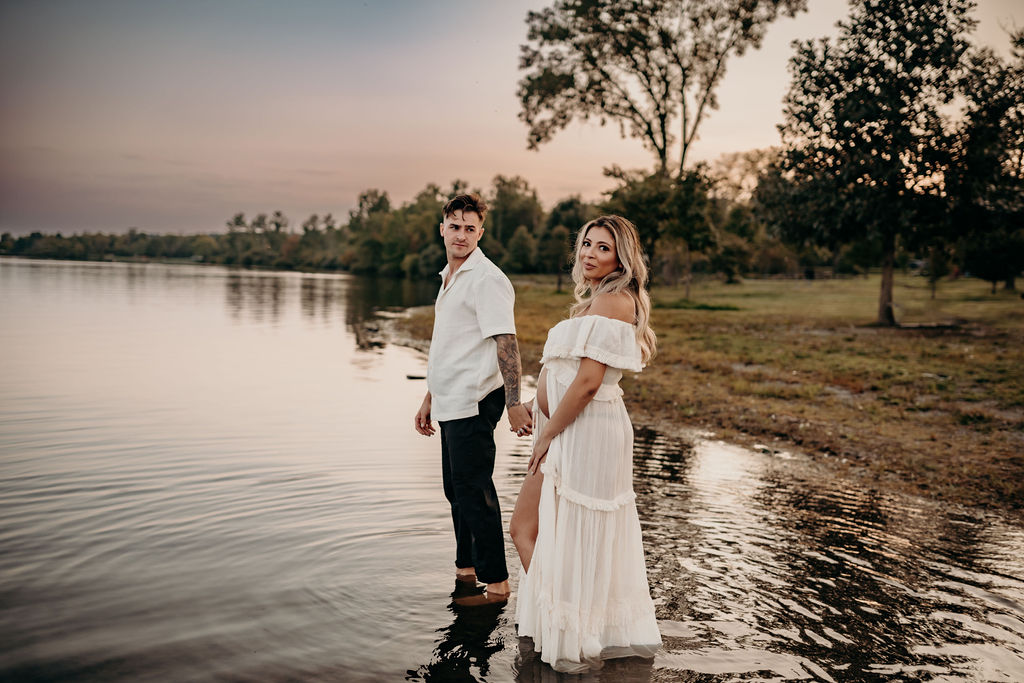 maternity photos in water during summer
