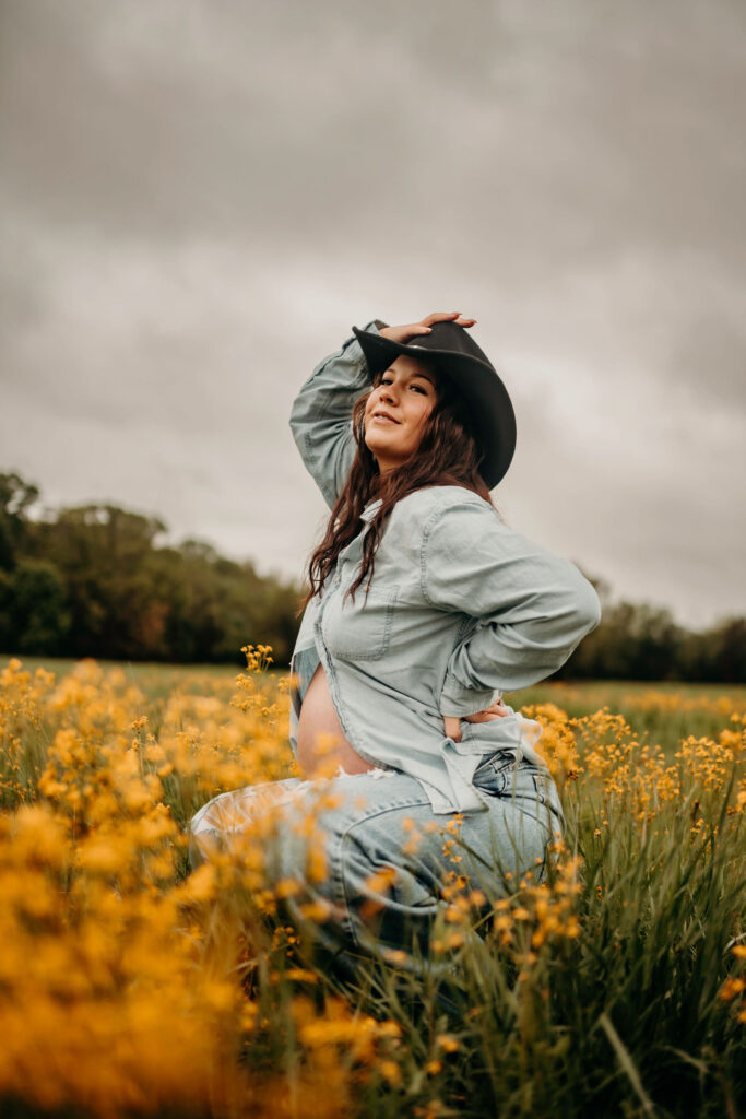 maternity inspiration photos, western style maternity 