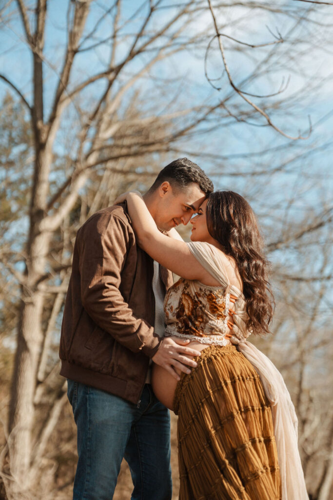 summer maternity photoshoot