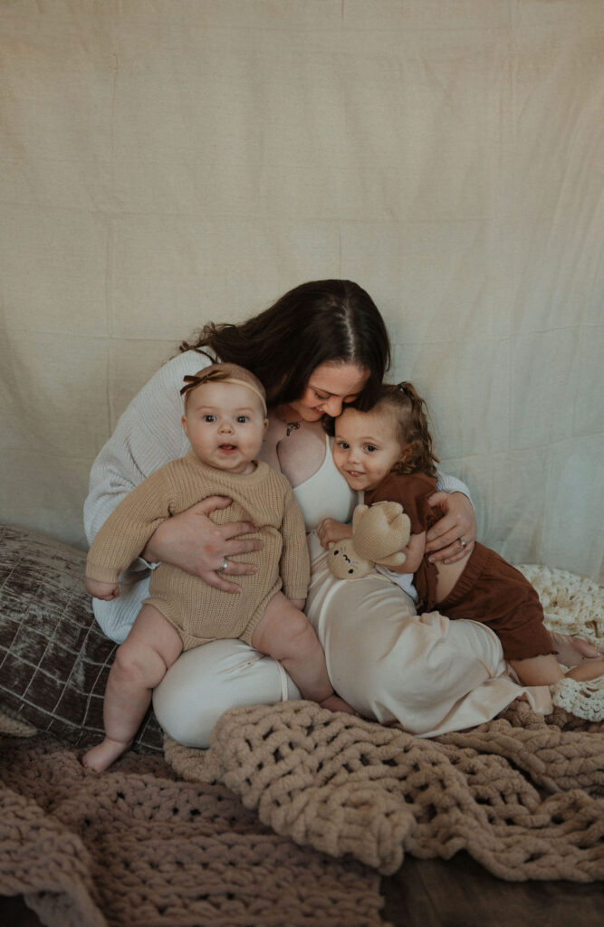 maternity and newborn photographer near me 